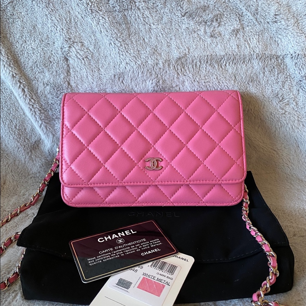 SOLD CHANEL Lambskin Quilted Wallet on Chain WOC Pink with glittered CC log - Picture 2 of 13